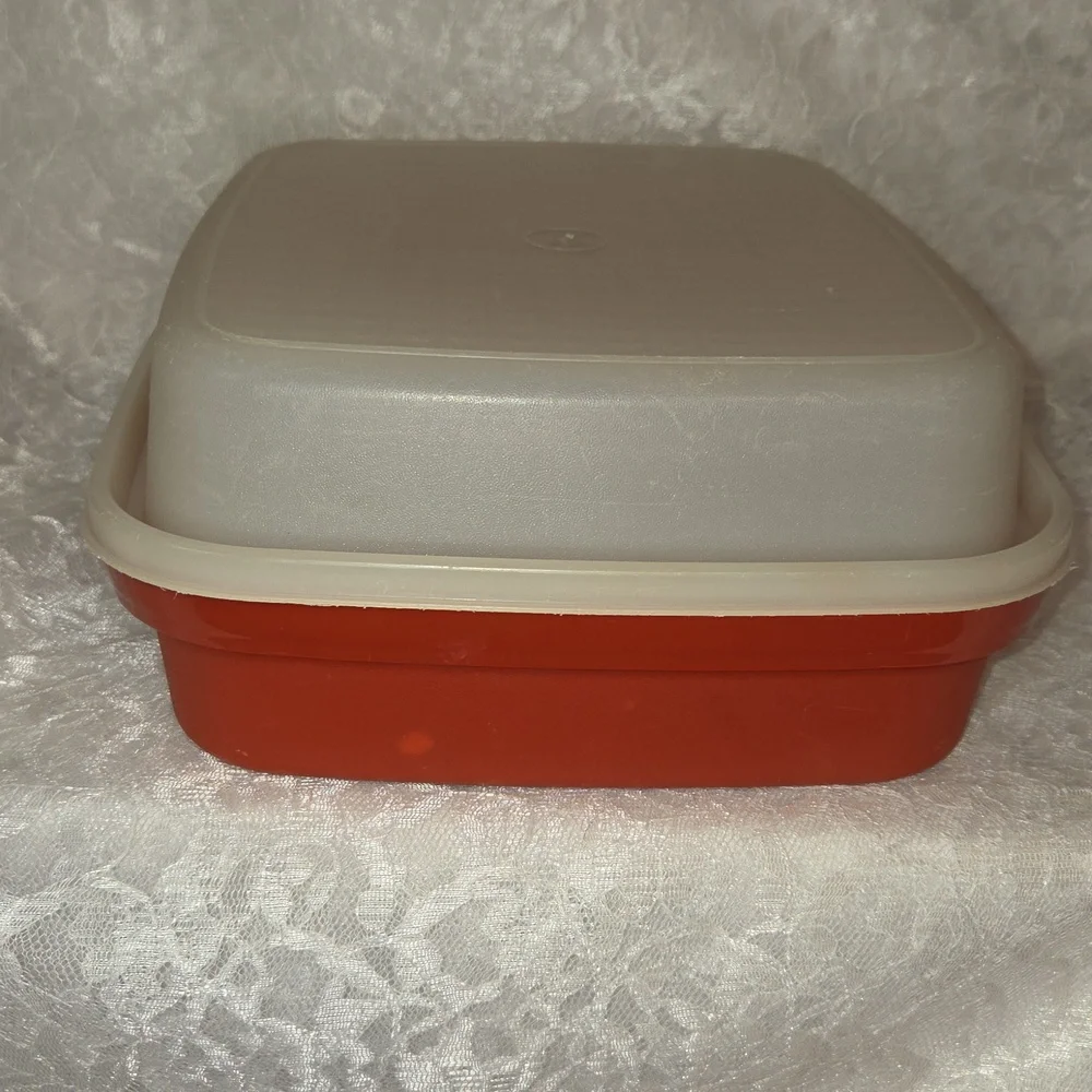 Tupperware: Marinade Container - Picture 4 of 13